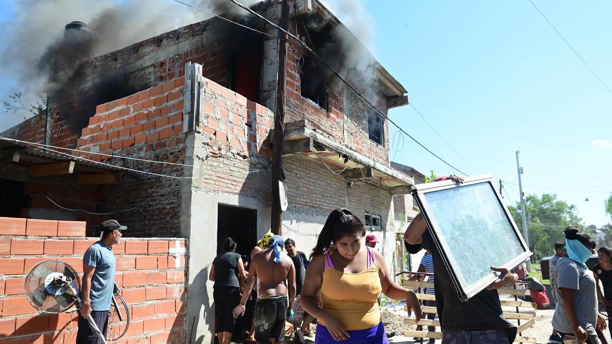 B80300F5-D755-4044-A529-89920C9ACFC8