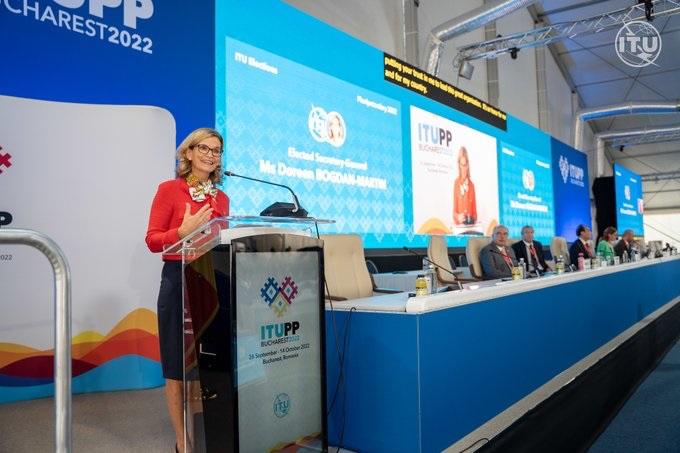 F1C2B497-6DDD-4ACD-ACFE-153523825E1B