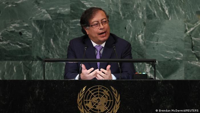 E3B44773-9566-4E96-B27E-0C02879A5E64