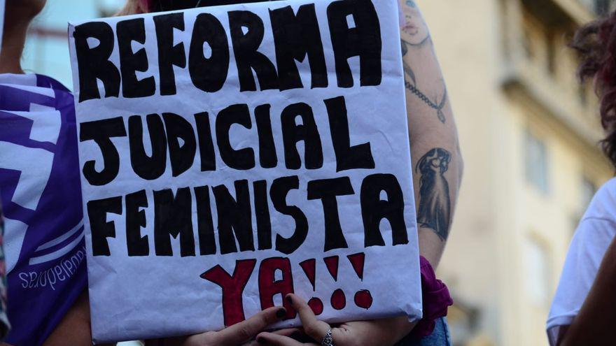 2F59314D-40F7-4E20-A2B9-4F7BF5933974