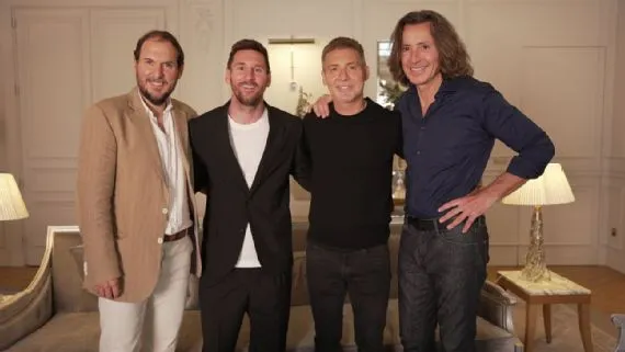 FBC8CDB2-A0D7-49C7-9EFE-47D8F2DEEF27