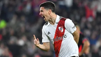 CCD4B9AA-DDBC-4A15-B4A6-4FBA93995549