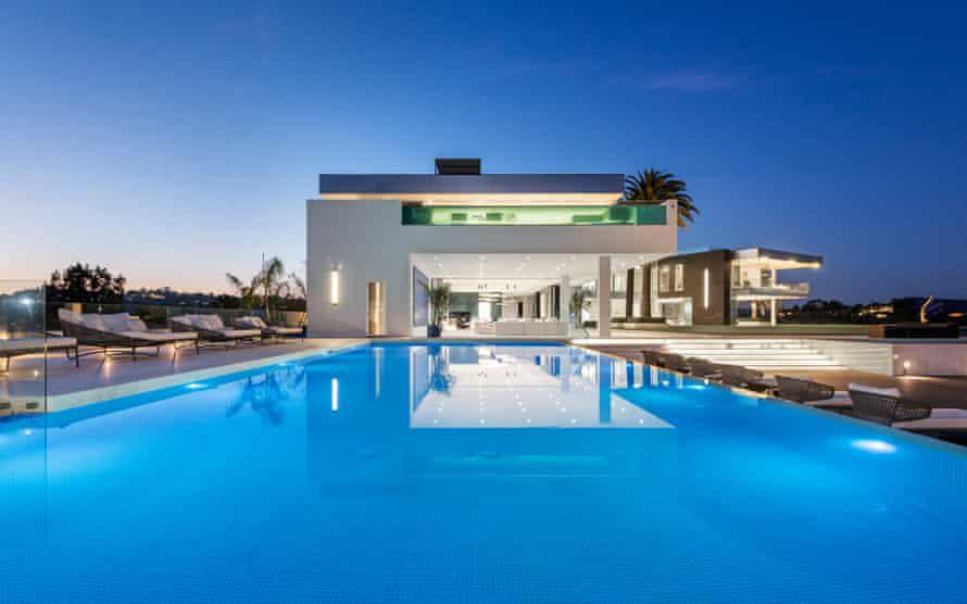 A84E32DD-C55B-4B16-A4E0-F526EA61A2B4