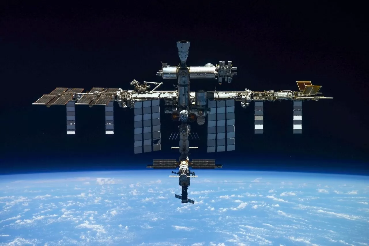 estacion-espacial-internacional-d2309jd20d02d3