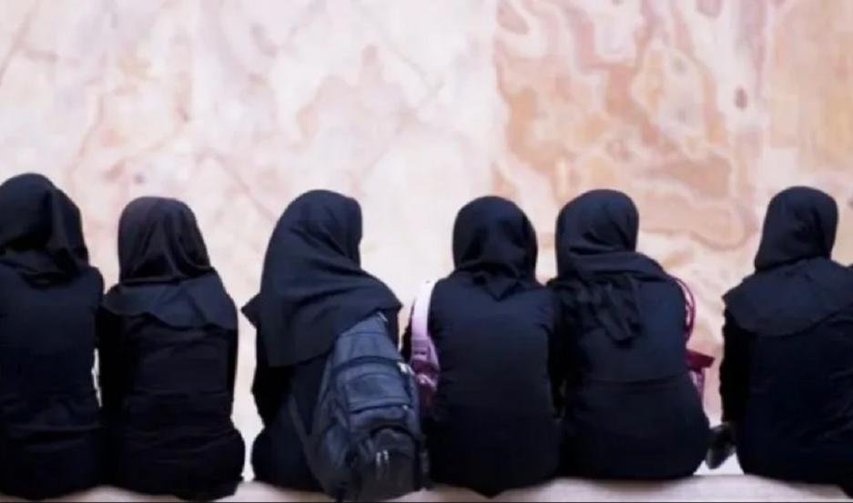 C31BCBCB-AC41-48DB-9BA0-0704632F3836