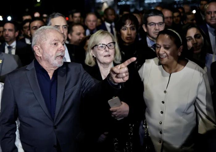 2023-01-09T234525Z_1463931098_RC2BNY9OLM98_RTRMADP_3_BRAZIL-POLITICS-VIOLENCE_(1)3052_