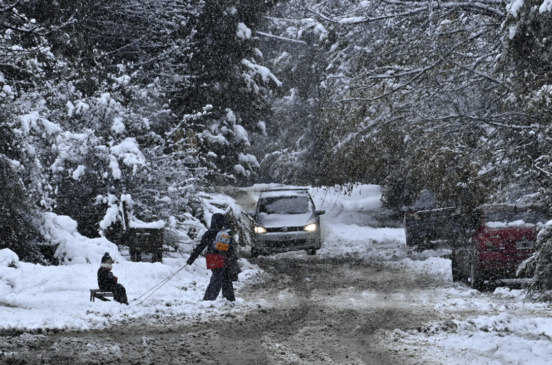 FD4C35B8-EDEE-4304-80D3-F2C67DAE918A